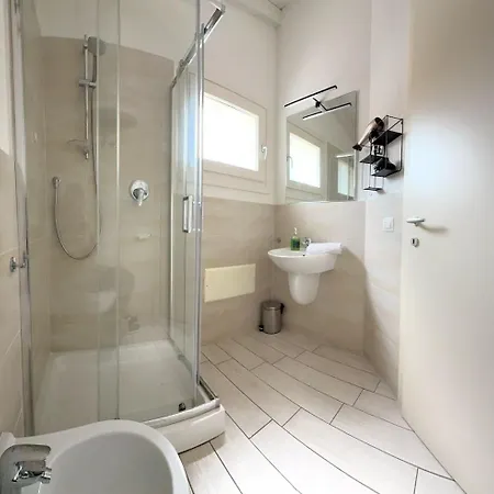 Alloro K&g House2 度假居 *